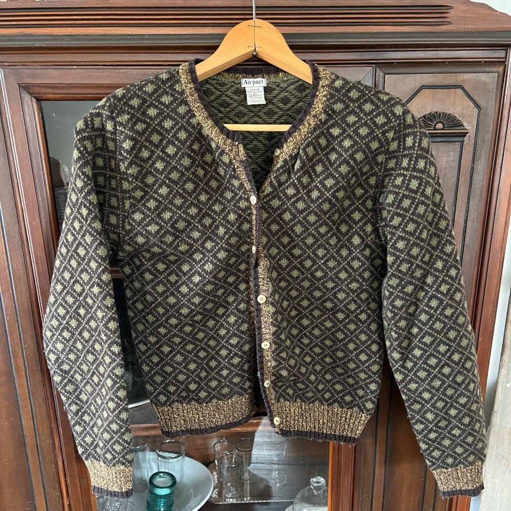 Vintage Airport 100% Shetland wool diamond print cardigan sweater women’s med.
